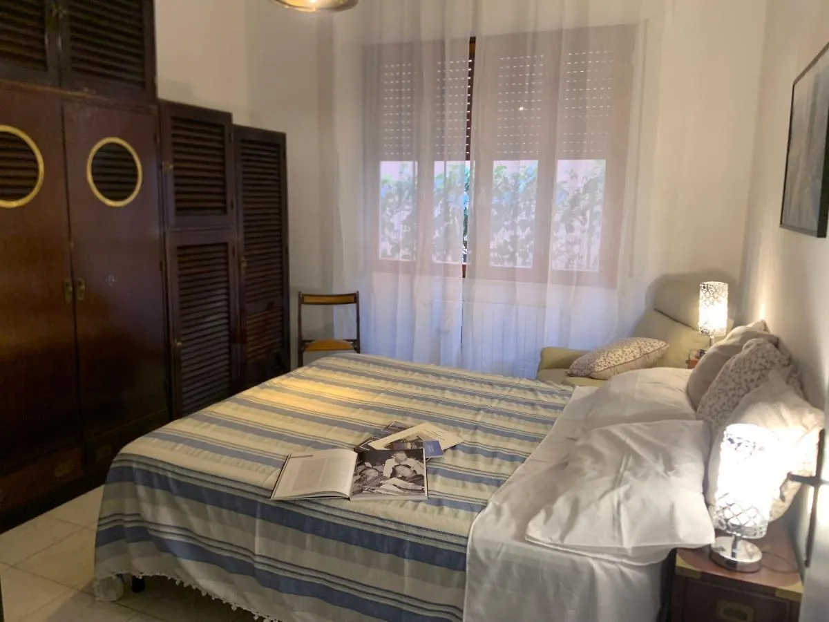 Casa Nel Verde A 300 Mt Dal Mare A Castiglioncello Italy