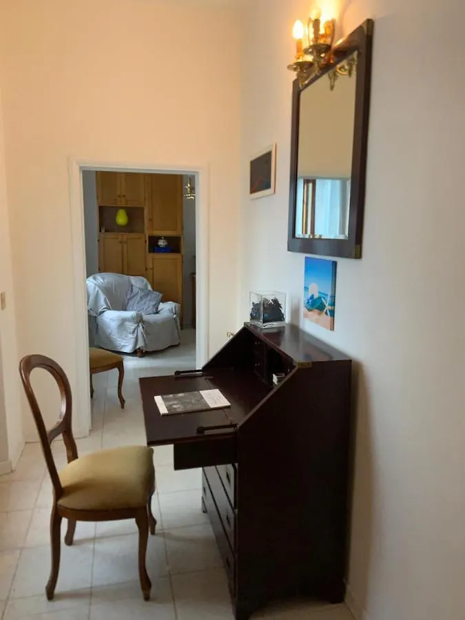 Apartment Casa Nel Verde A 300 Mt Dal Mare A Castiglioncello Italy