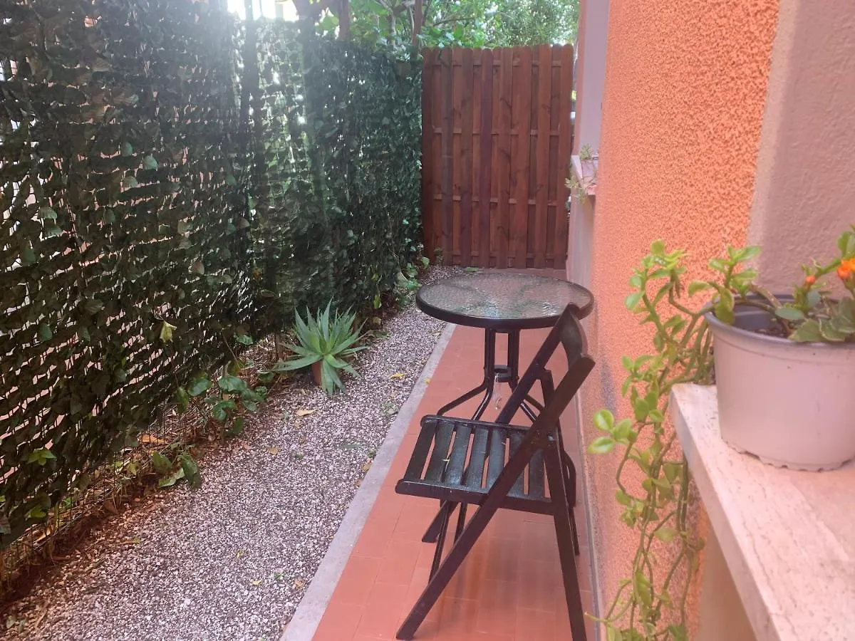 Casa Nel Verde A 300 Mt Dal Mare A Castiglioncello Italy