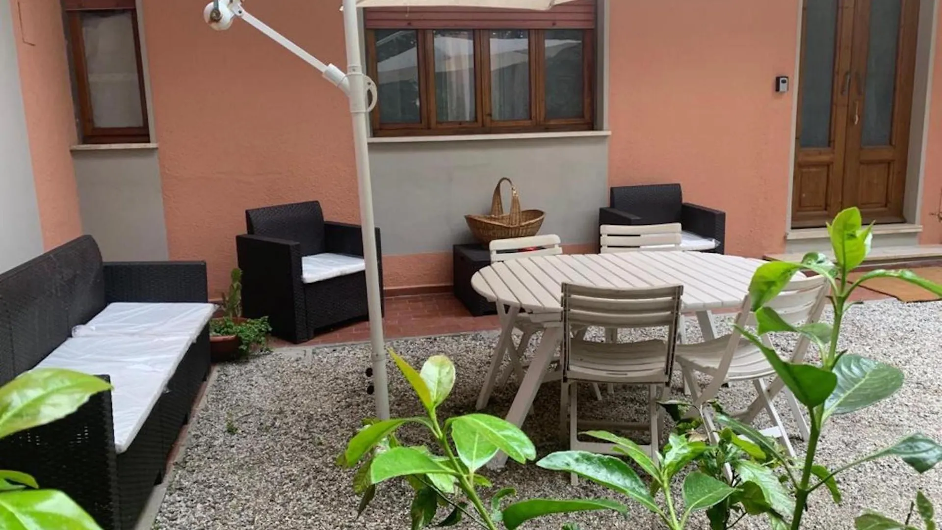 Casa Nel Verde A 300 Mt Dal Mare A Castiglioncello Italy
