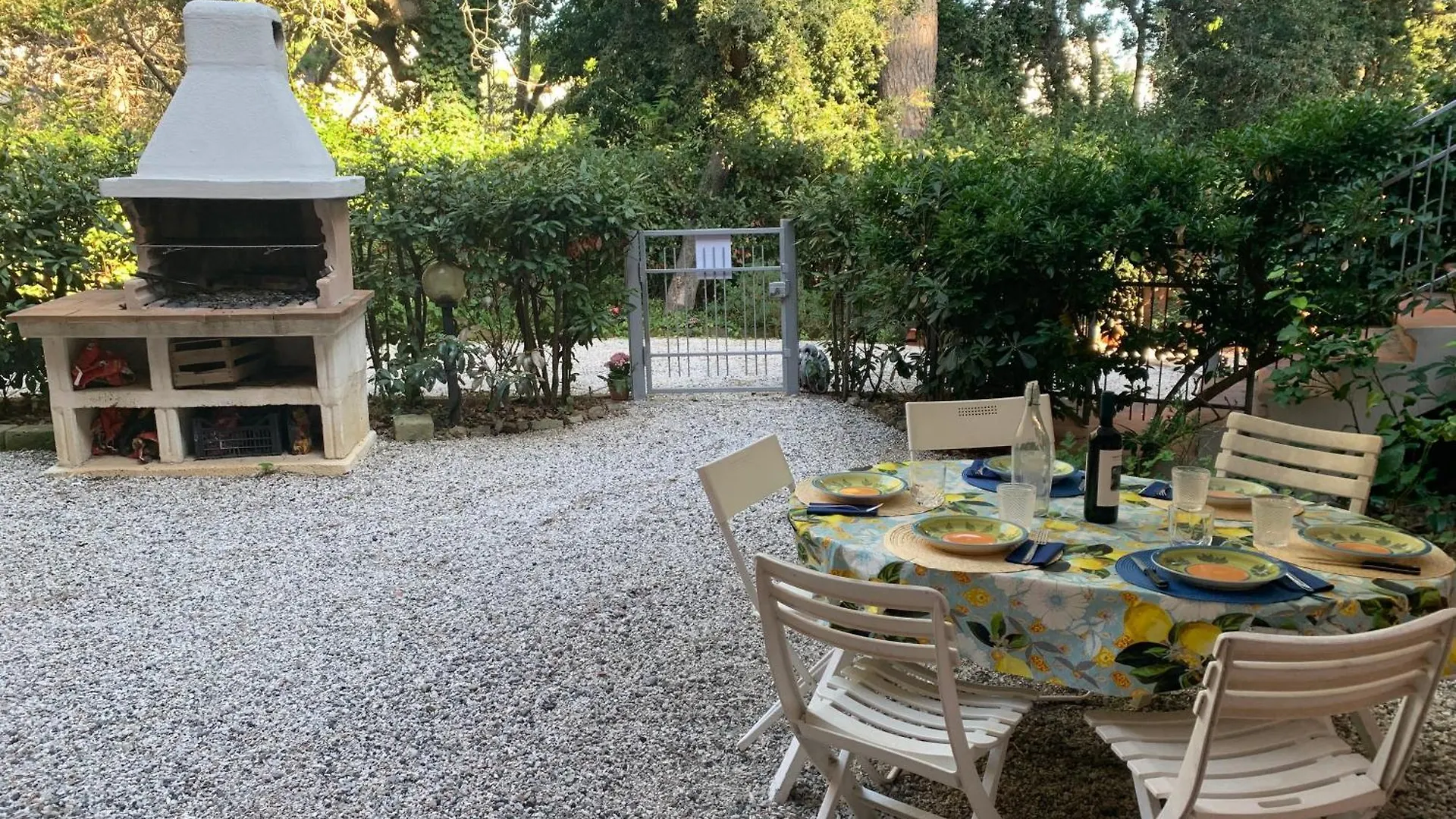 Casa nel verde a 300 mt dal mare a Castiglioncello